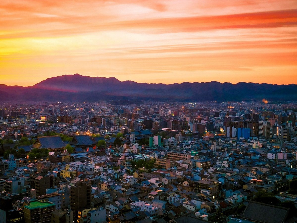 [Kyoto] Saga-Arashiyama Course (Cherry Blossom Viewing in the Sky 30 minutes)